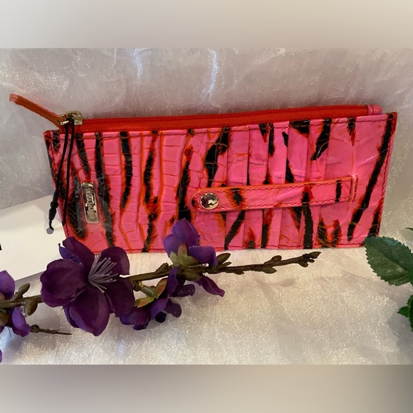 Wallet, Brahmin Credit Card Wallet, Pink Feline Ombré Melbourne, NWT - Picture 2 of 8